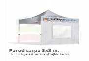 Parede da tenda com janela